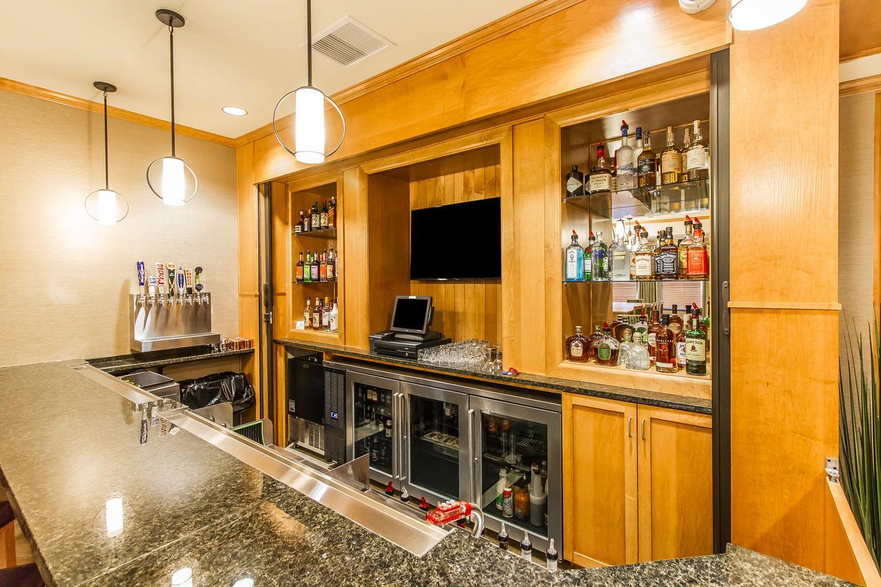 Mainstay Suites Stanley エクステリア 写真