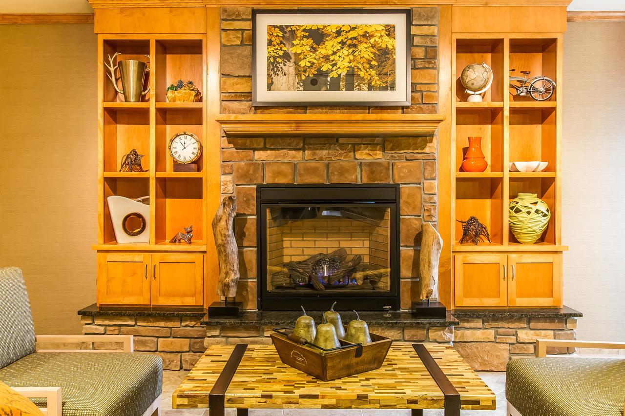 Mainstay Suites Stanley エクステリア 写真