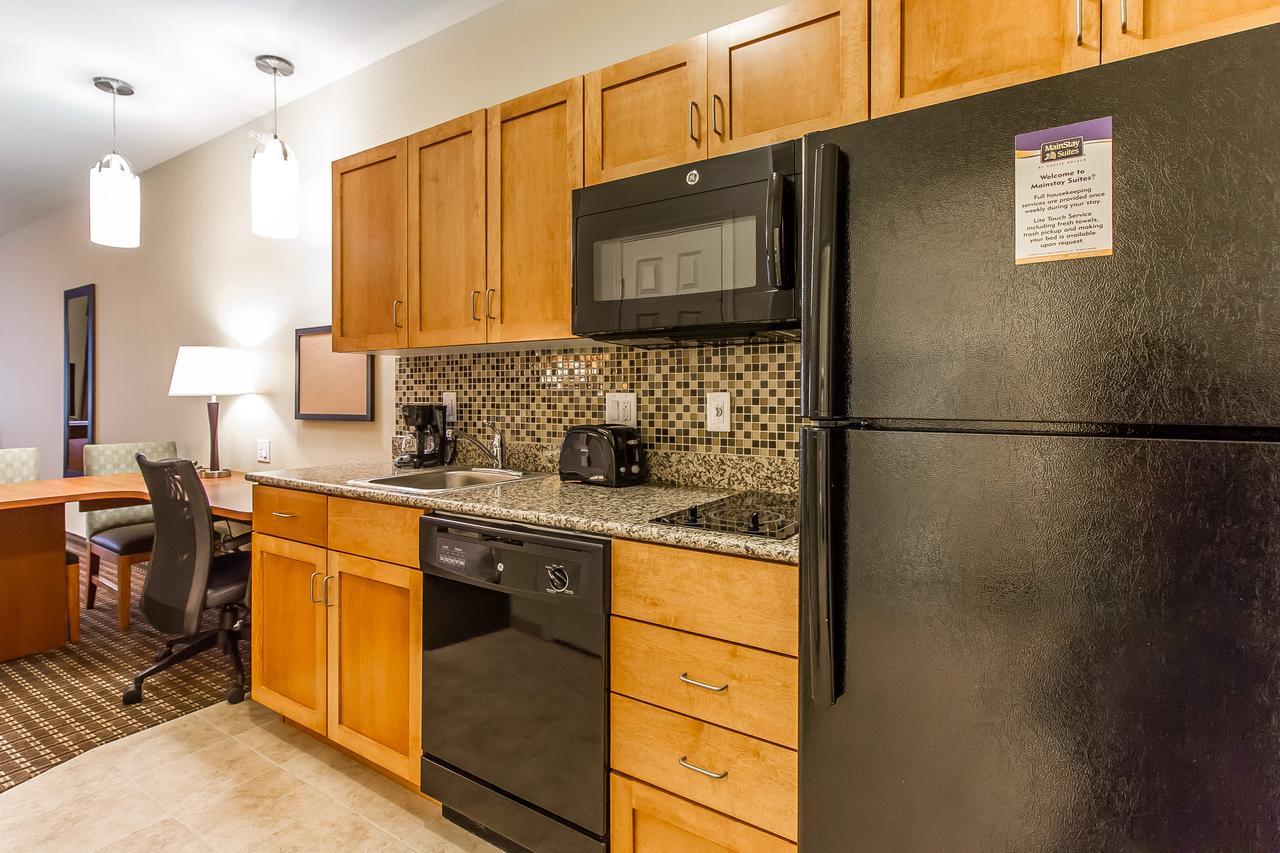 Mainstay Suites Stanley エクステリア 写真