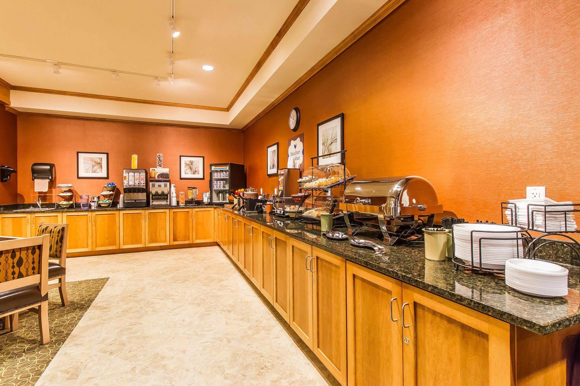 Mainstay Suites Stanley エクステリア 写真
