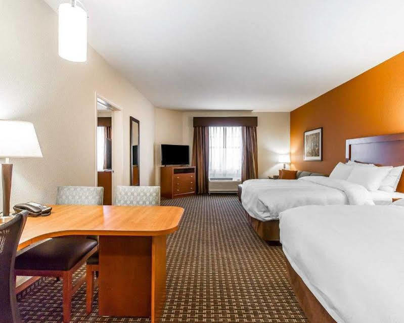 Mainstay Suites Stanley エクステリア 写真