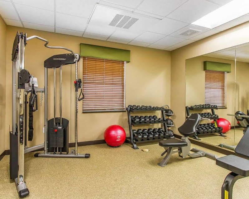 Mainstay Suites Stanley エクステリア 写真